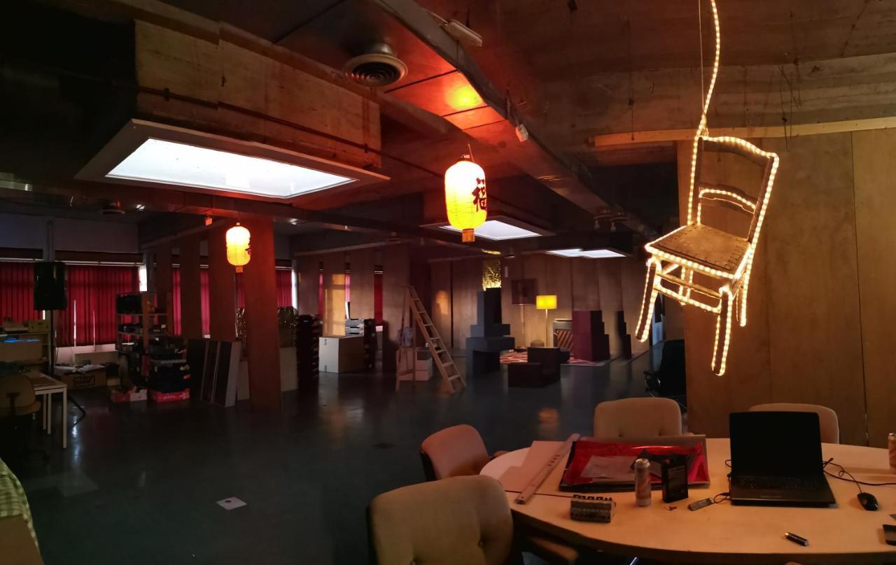 Ghostel 1St - Aventure Alternative - Guest House - Arts-Factory-Experience - For Artists, Makers And Open Minds - Attention, We Are Not A Hotel And Are Not Adapted For Everybody - Read Host Warnings Before Reservation - Www,Providence,Be Asbl Charleroi Bagian luar foto