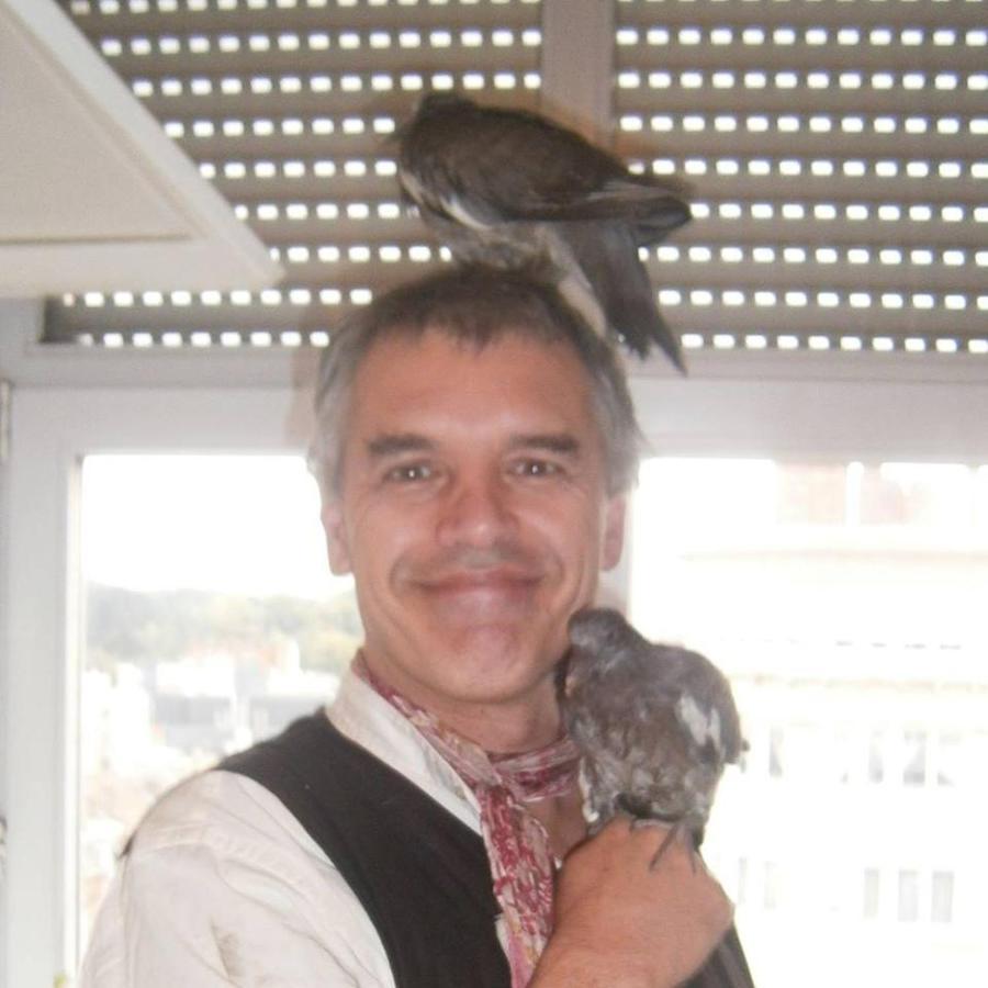 Ghostel 1St - Aventure Alternative - Guest House - Arts-Factory-Experience - For Artists, Makers And Open Minds - Attention, We Are Not A Hotel And Are Not Adapted For Everybody - Read Host Warnings Before Reservation - Www,Providence,Be Asbl Charleroi Bagian luar foto